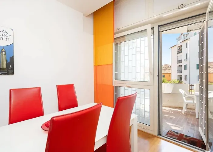 Quieto Vicino Stazione E Metropolitana